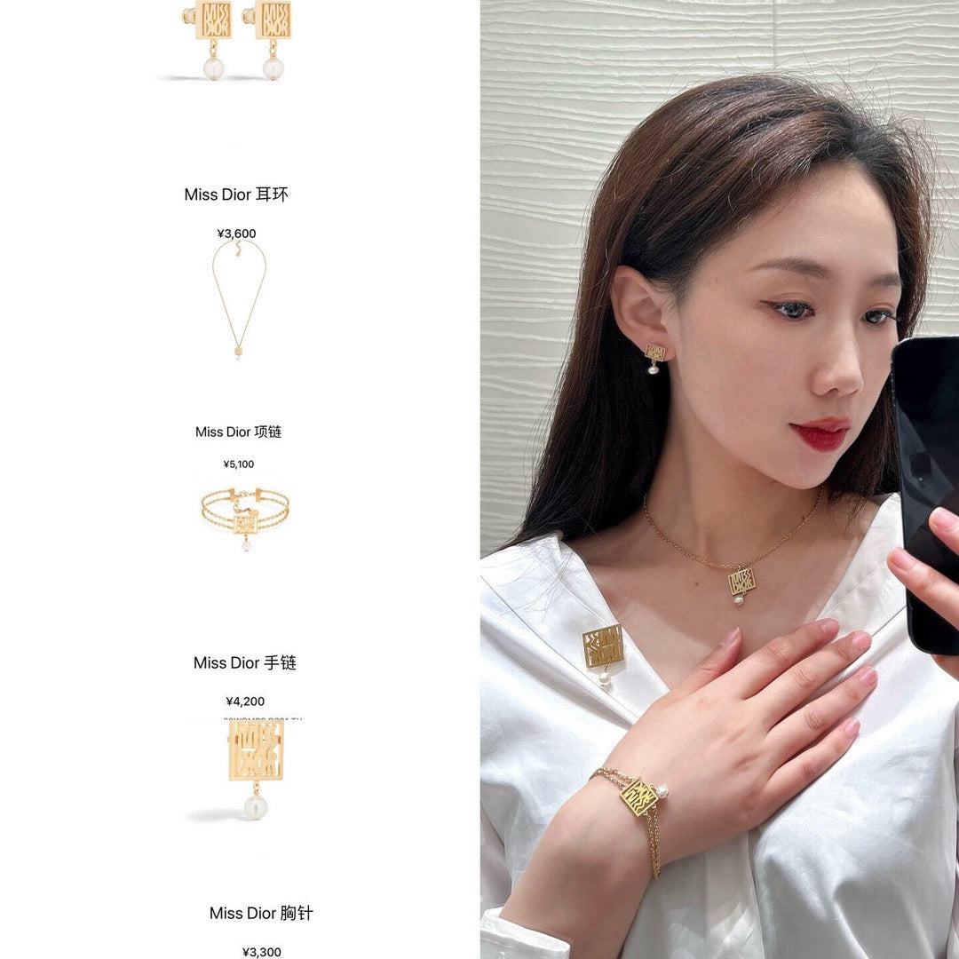 do hollow letter square card hanging bead brooch xza16