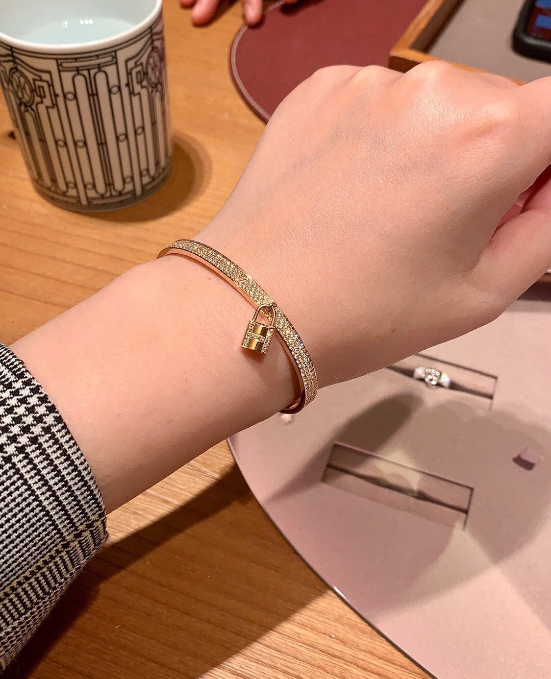 kelly clochette rose gold diamond set lock bracelet sla131