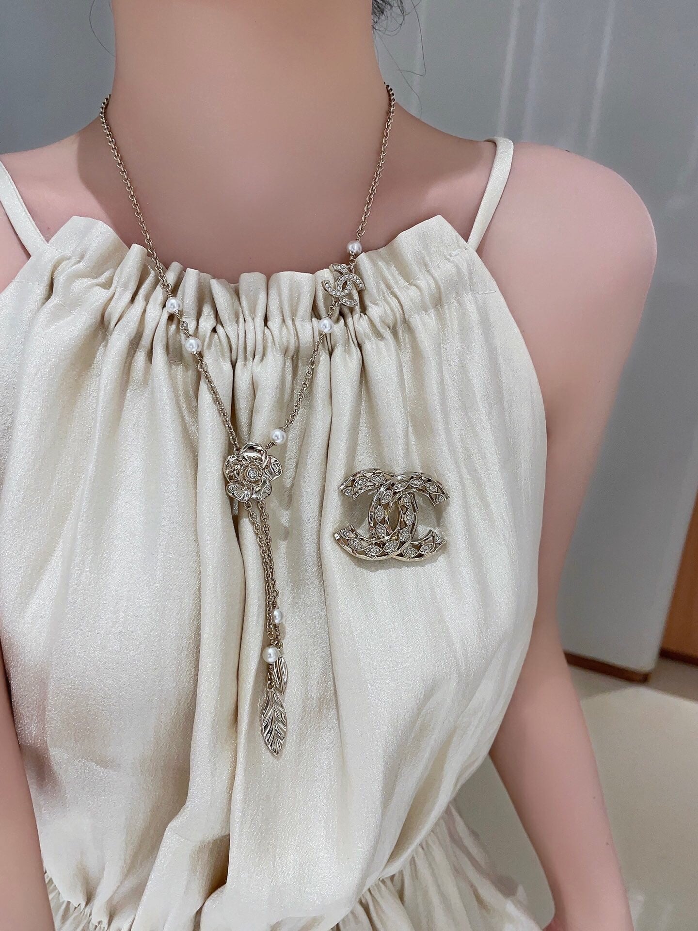 cha 24b camellia silver necklace xla403