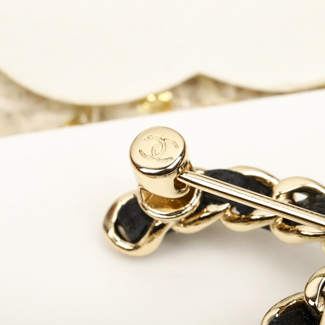 cha little flower double c leather necklace xza20