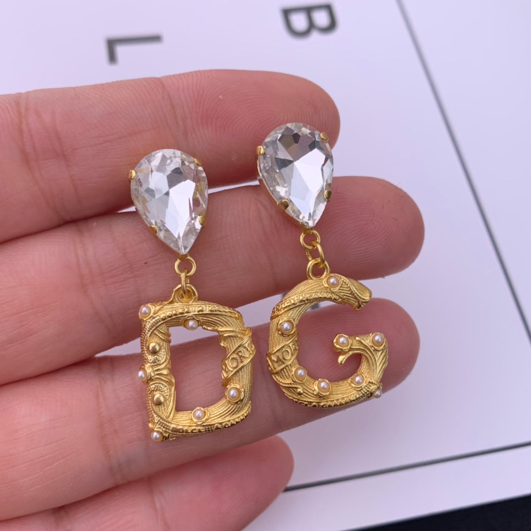 dg zircon hanging letter gold earrings eha503