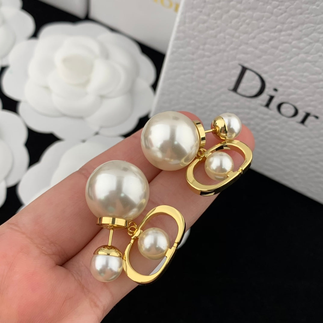 pearl hanging letter middle pearl earrings eha696