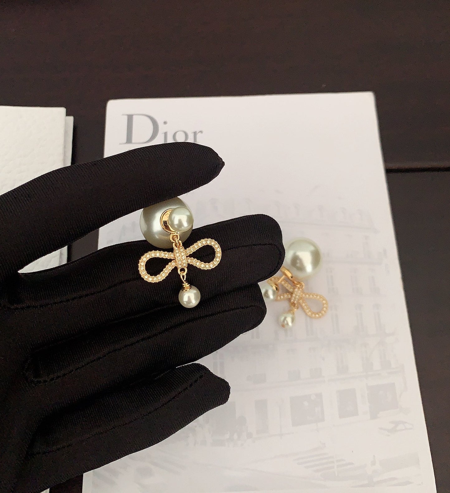 size pearl bow yellow gold earrings eha729