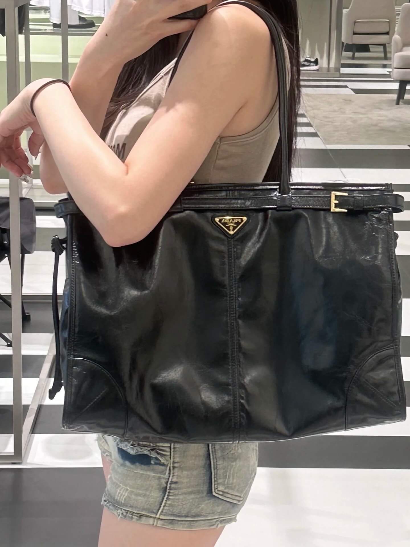 PRA New Soft Lux waxed leather series large-sized 1BA439 Black