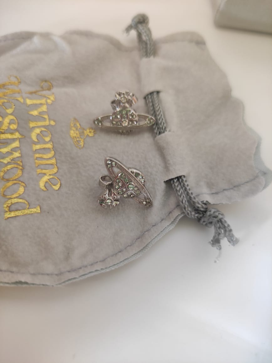 VIVIENNE WESTWOOD MINI BAS RELIEF  EARRINGS