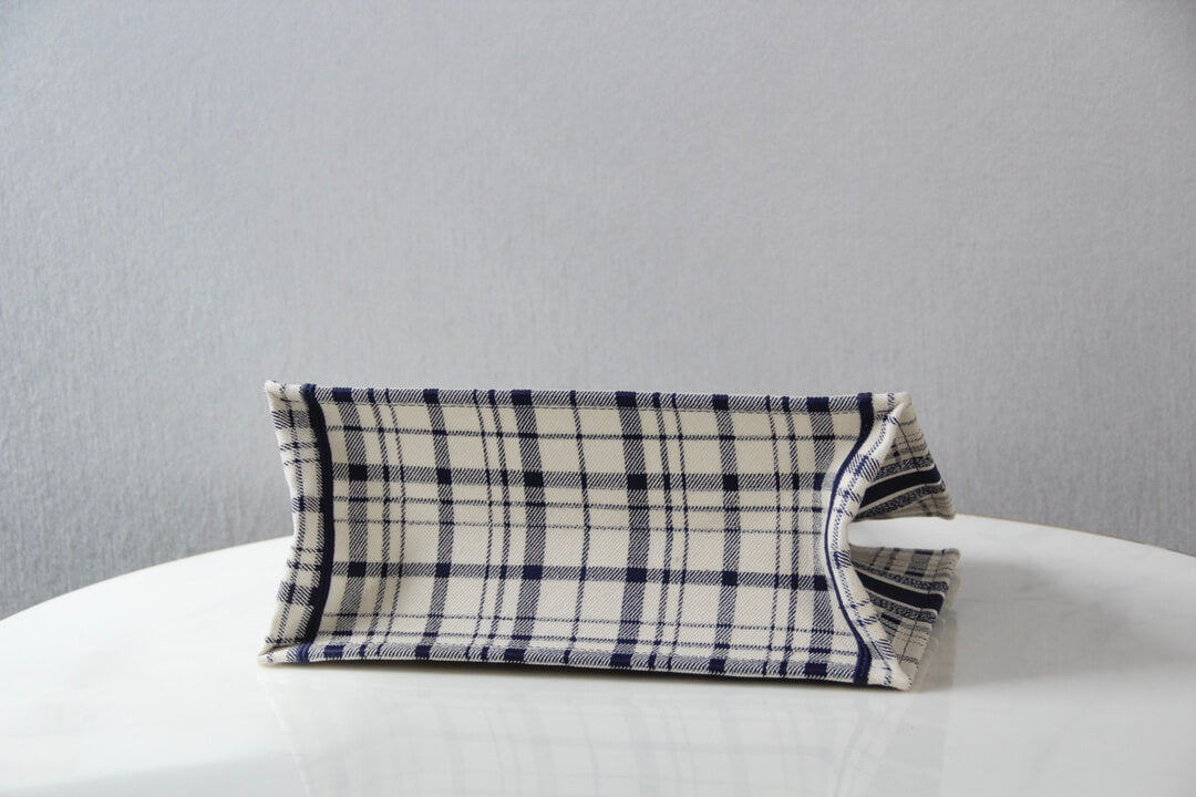 1286 book bag tote embroidery black and white 36 5cm 41 5cm handbag