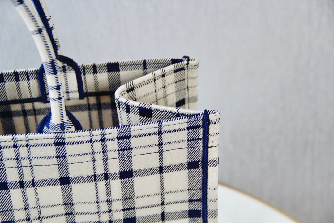 1286 book bag tote embroidery black and white 36 5cm 41 5cm handbag