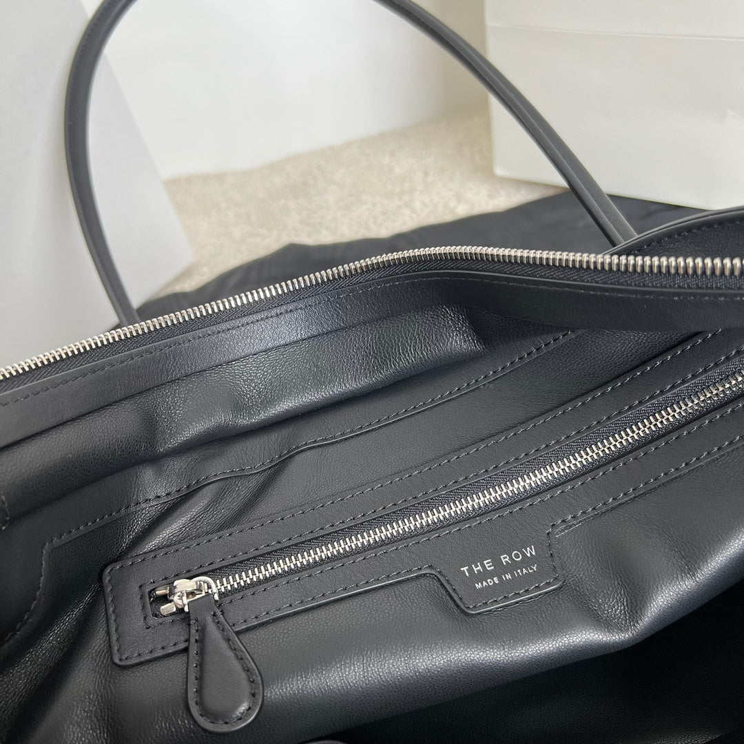 The Row Terrasse Shoulder Bag TR27231 - View 4
