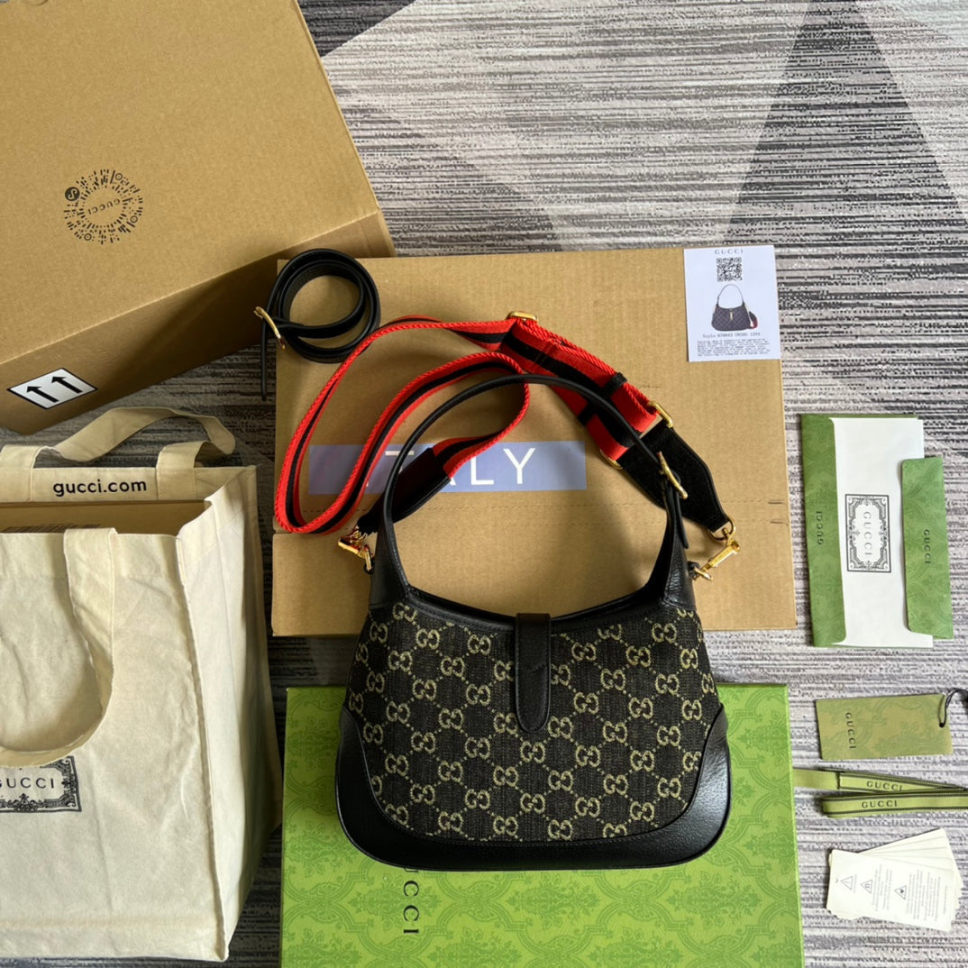 gucci shoulder bag big size black 678843