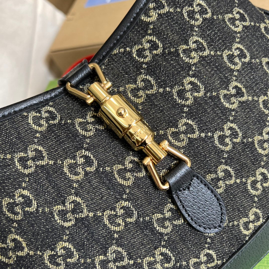 gucci shoulder bag big size black 678843