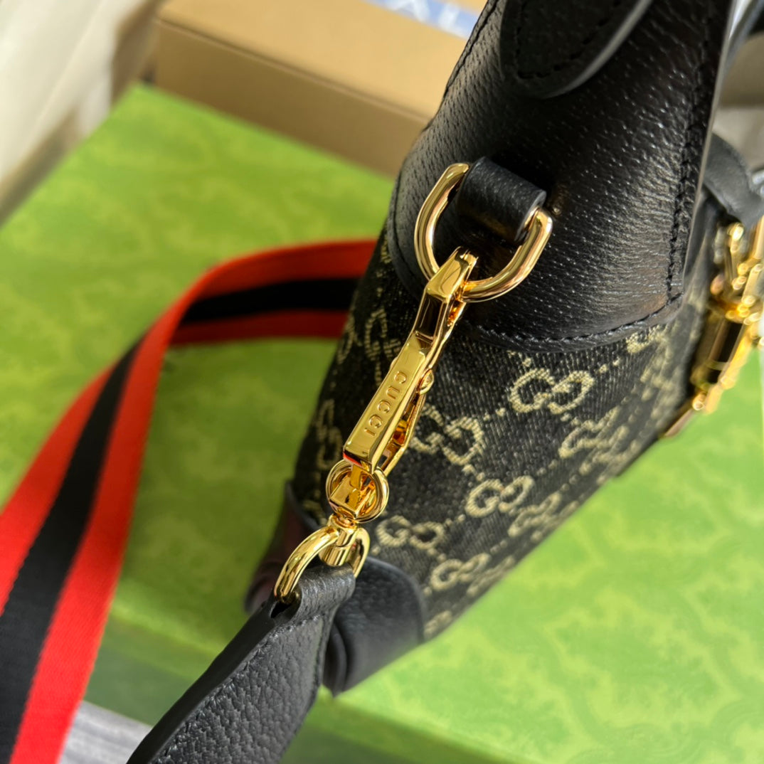 gucci shoulder bag big size black 678843