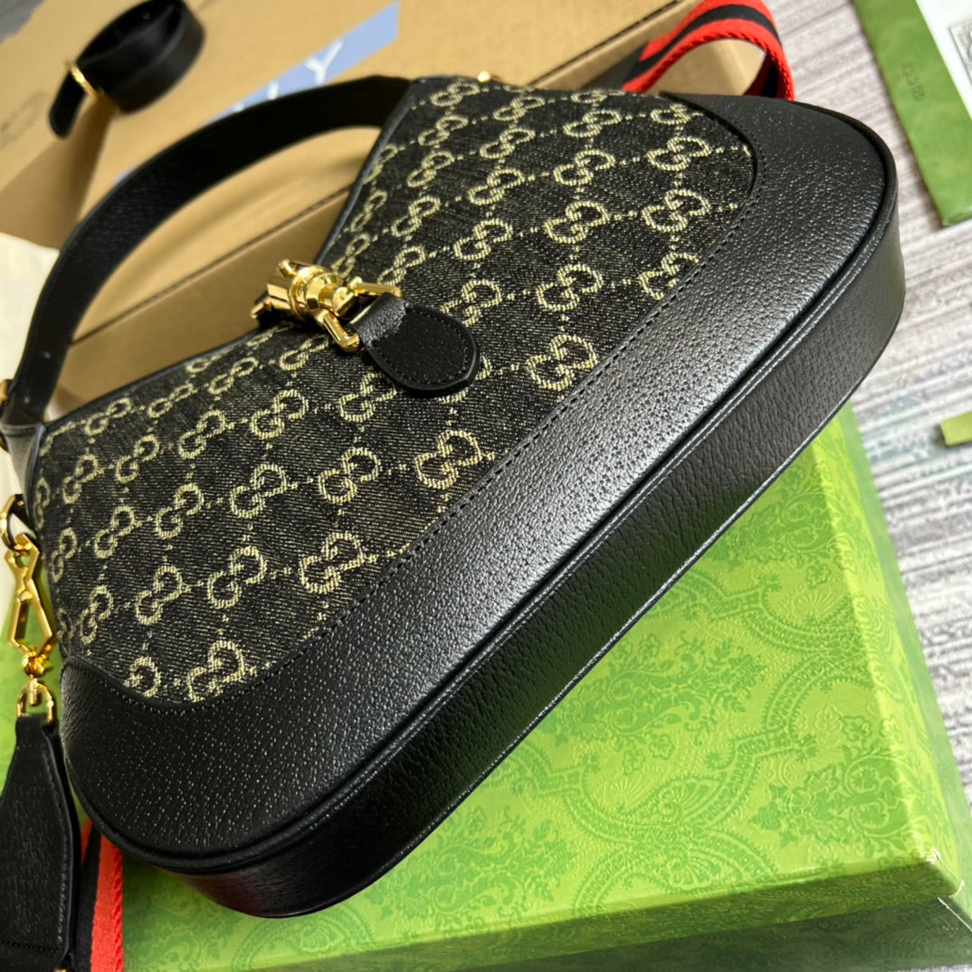 gucci shoulder bag big size black 678843