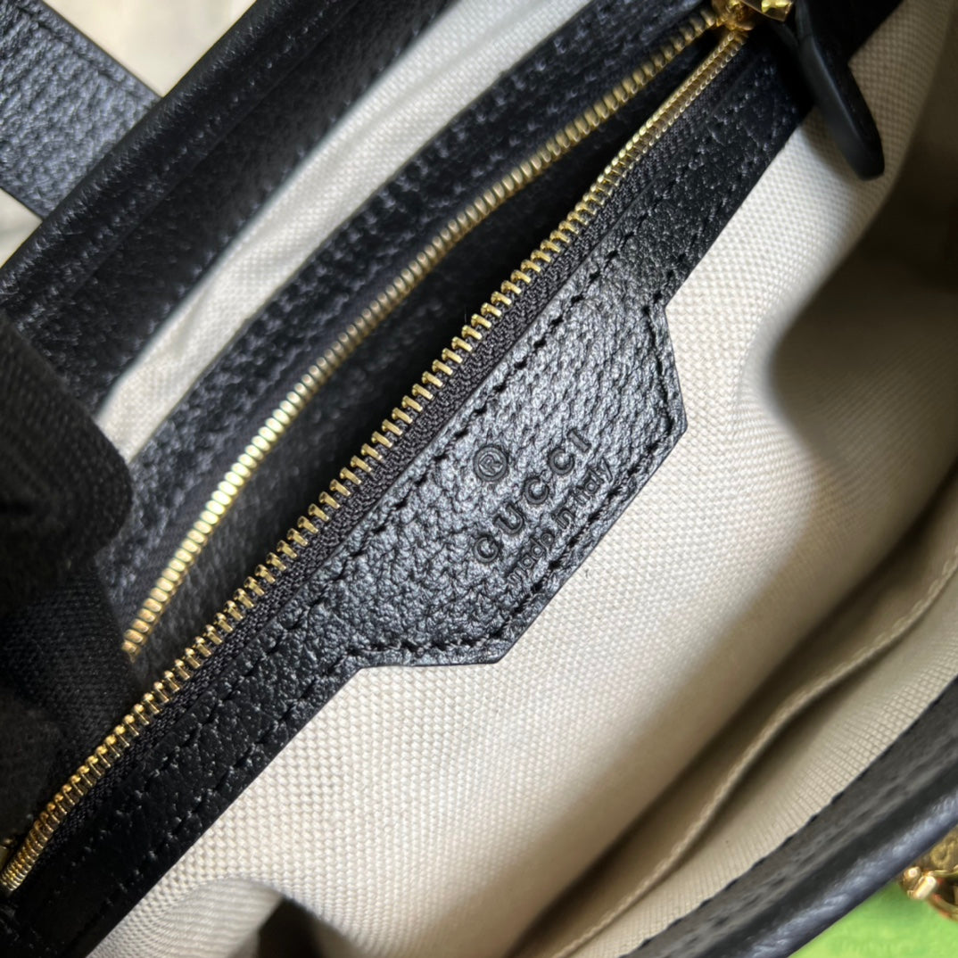 gucci shoulder bag big size black 678843