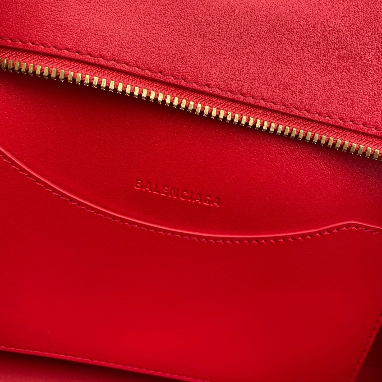 balenciaga neo classic plain leather medium size red gold 1991