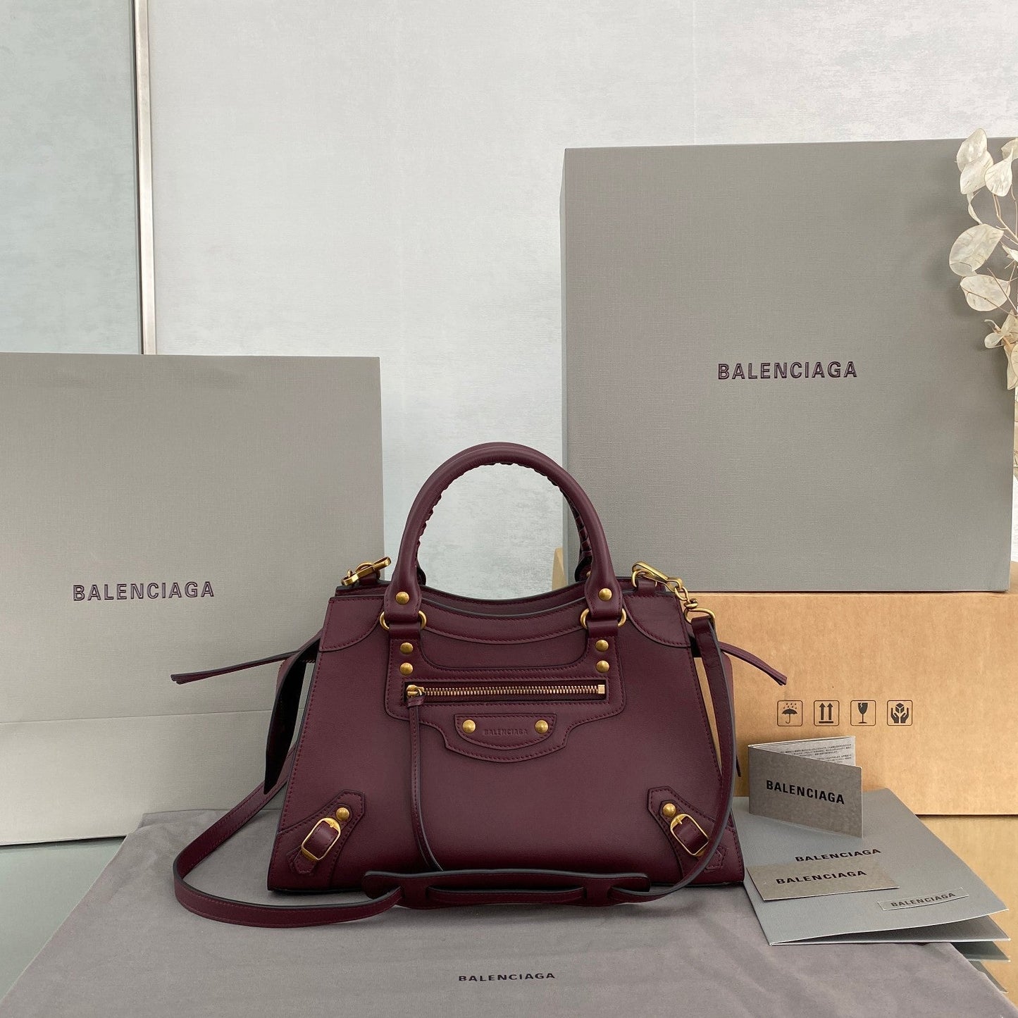 balenciaga neo classic plain leather medium size maroon gold 1991