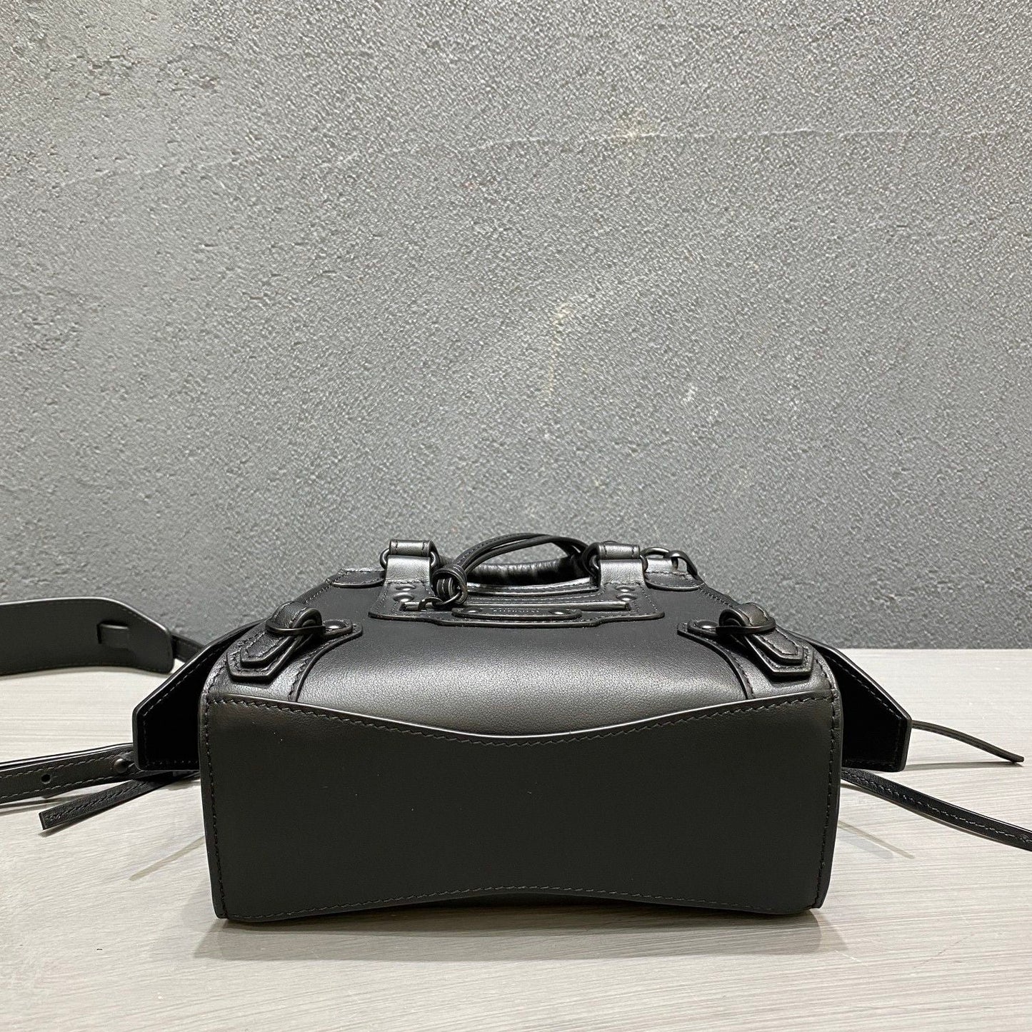 balenciaga neo classic plain leather mini size black 1993