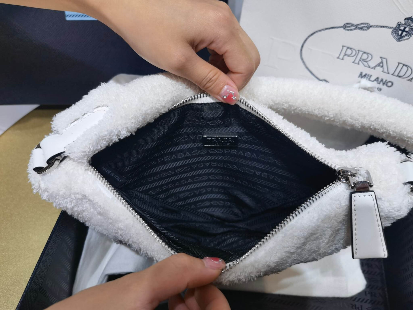 1ne043 white new terry fabric armpit bag subaxillary bag clutch bag