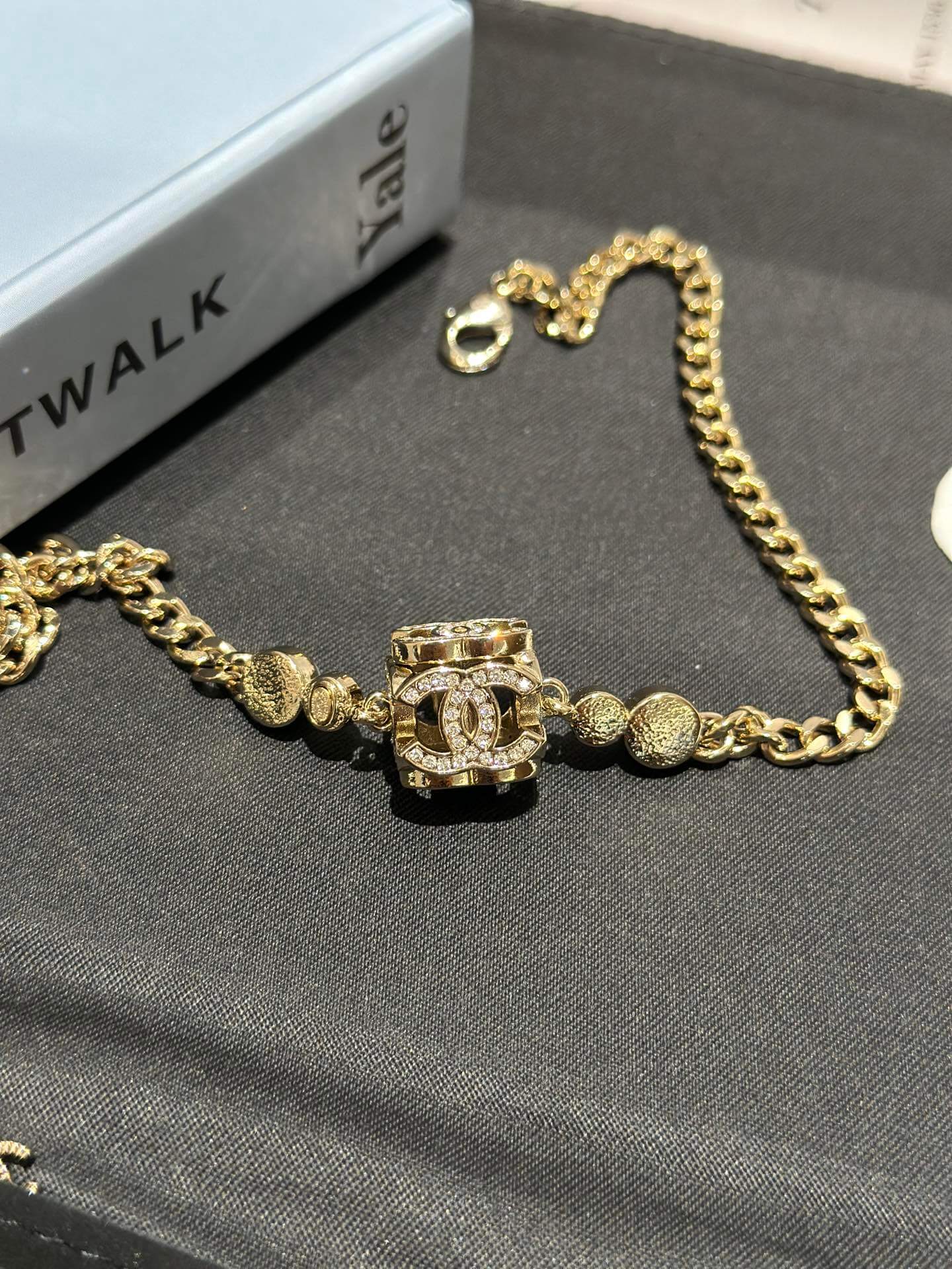 2023 new fashion hollow cube diamond neckchain xlc11