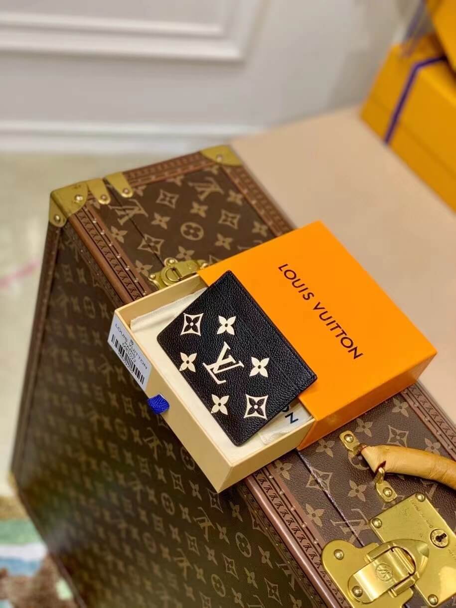 m81022 card holder