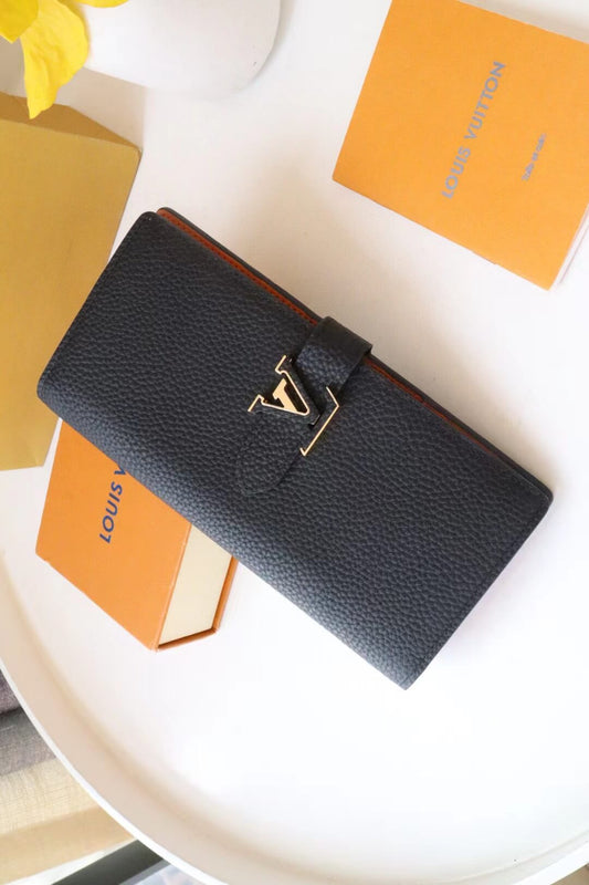 purse blue