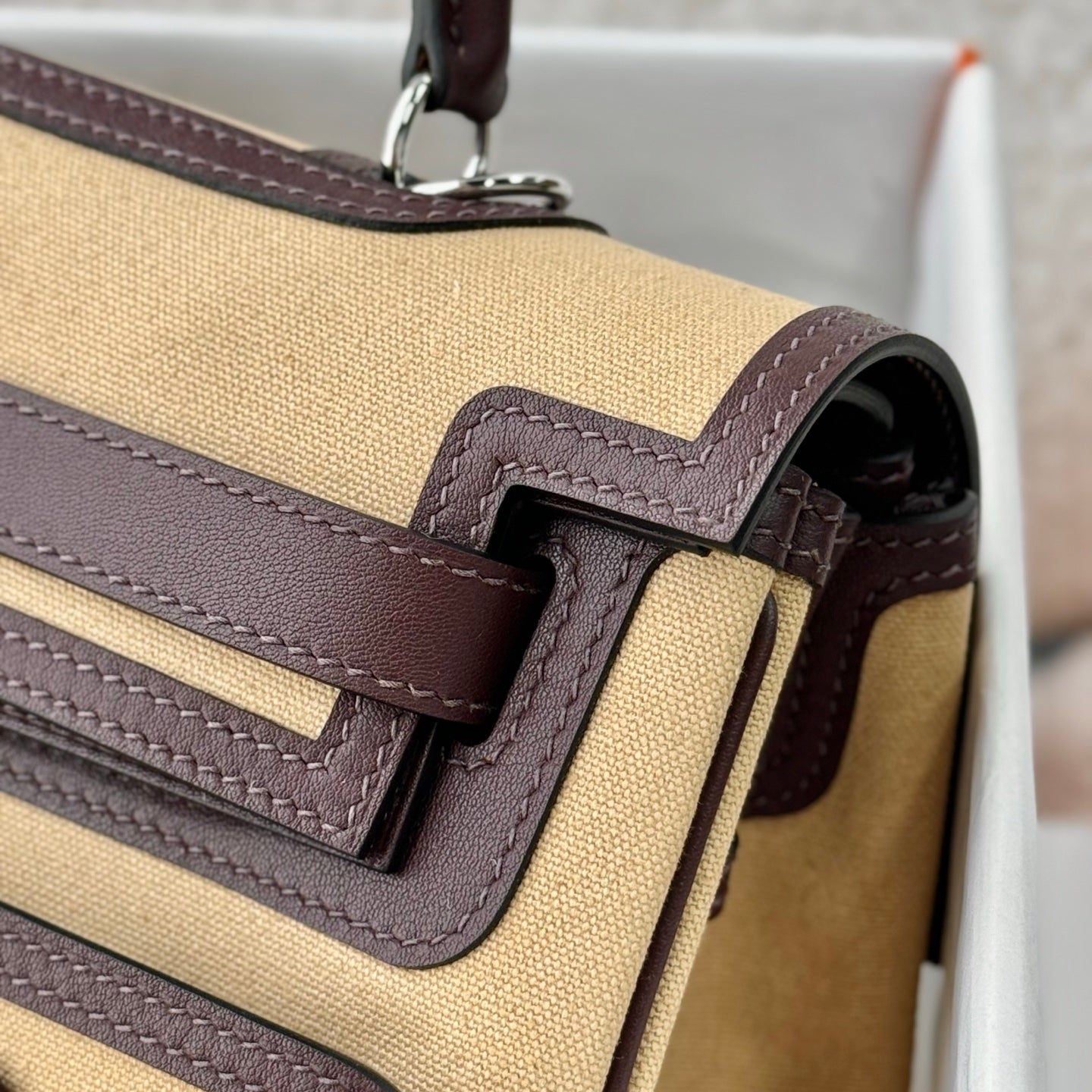 Hermes Kelly 28 Cargo Swift Trench Beige Silver Hardware hm2607303-2