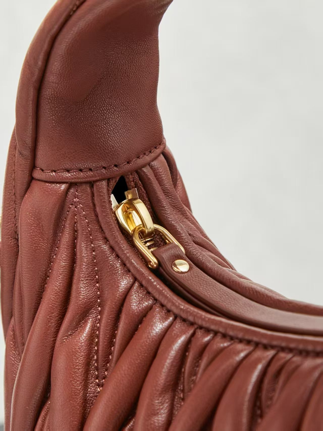 Miu new MiuWander handbag 5BC125 Brown