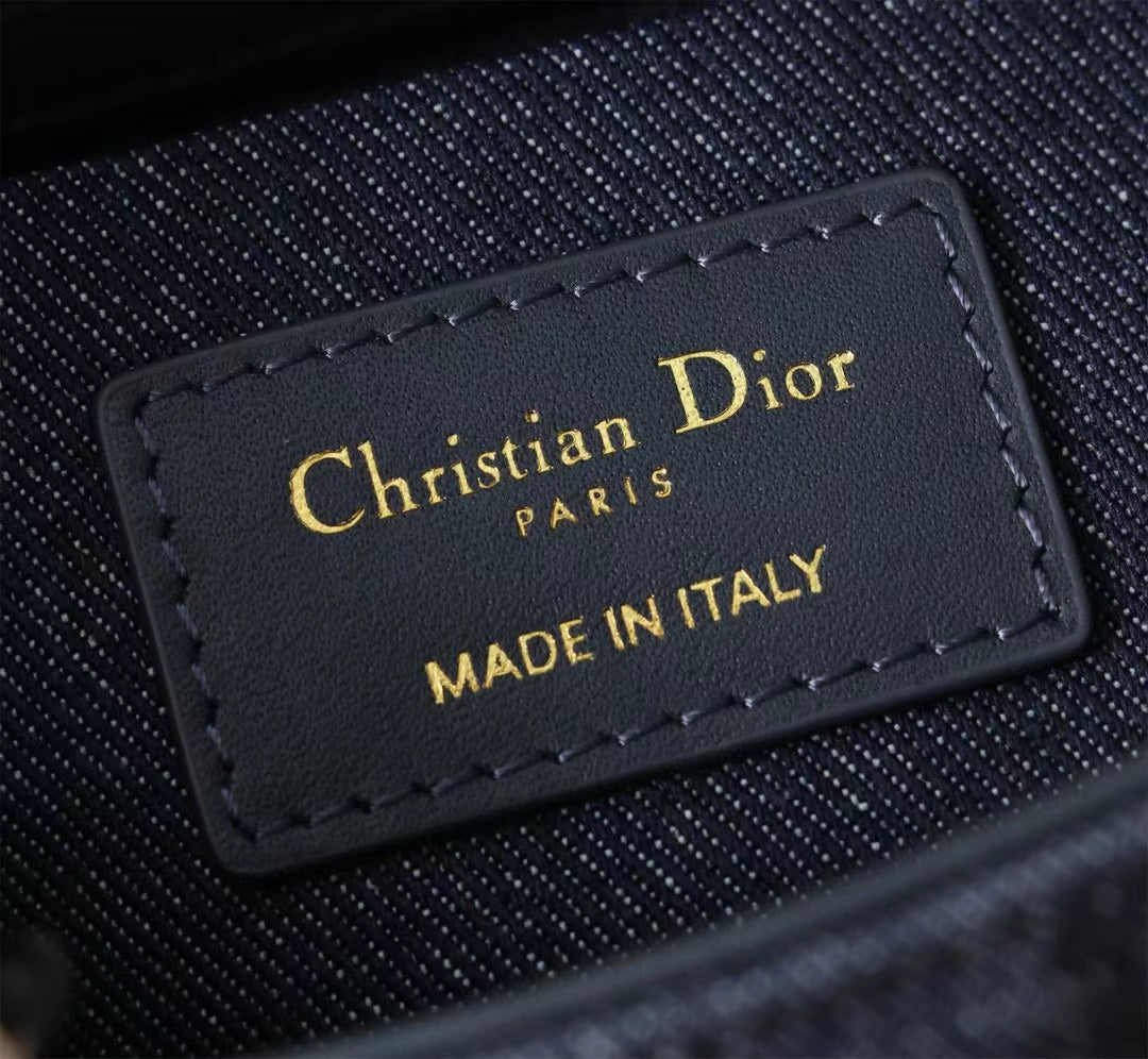 Medium Lady D-Joy Bag M0540