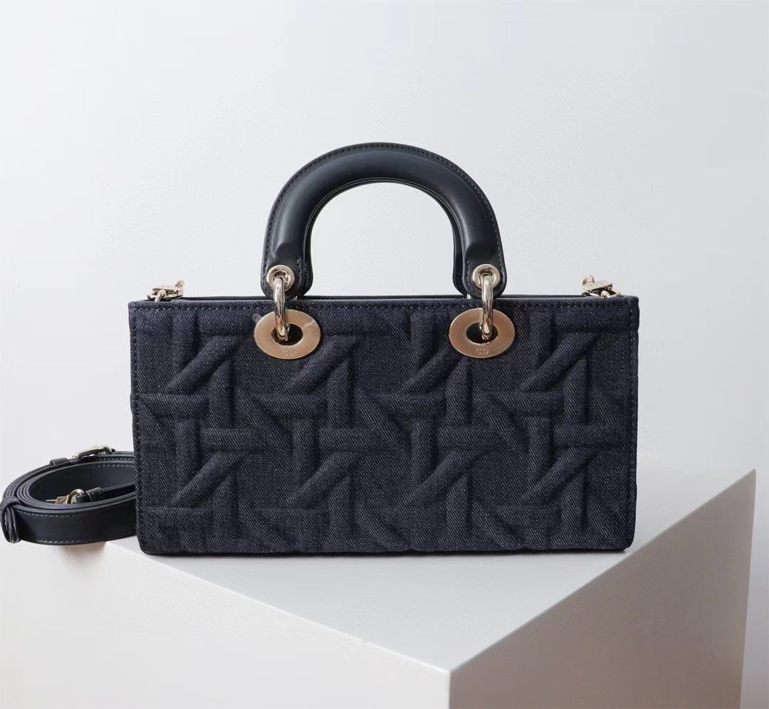 Medium Lady D-Joy Bag M0540