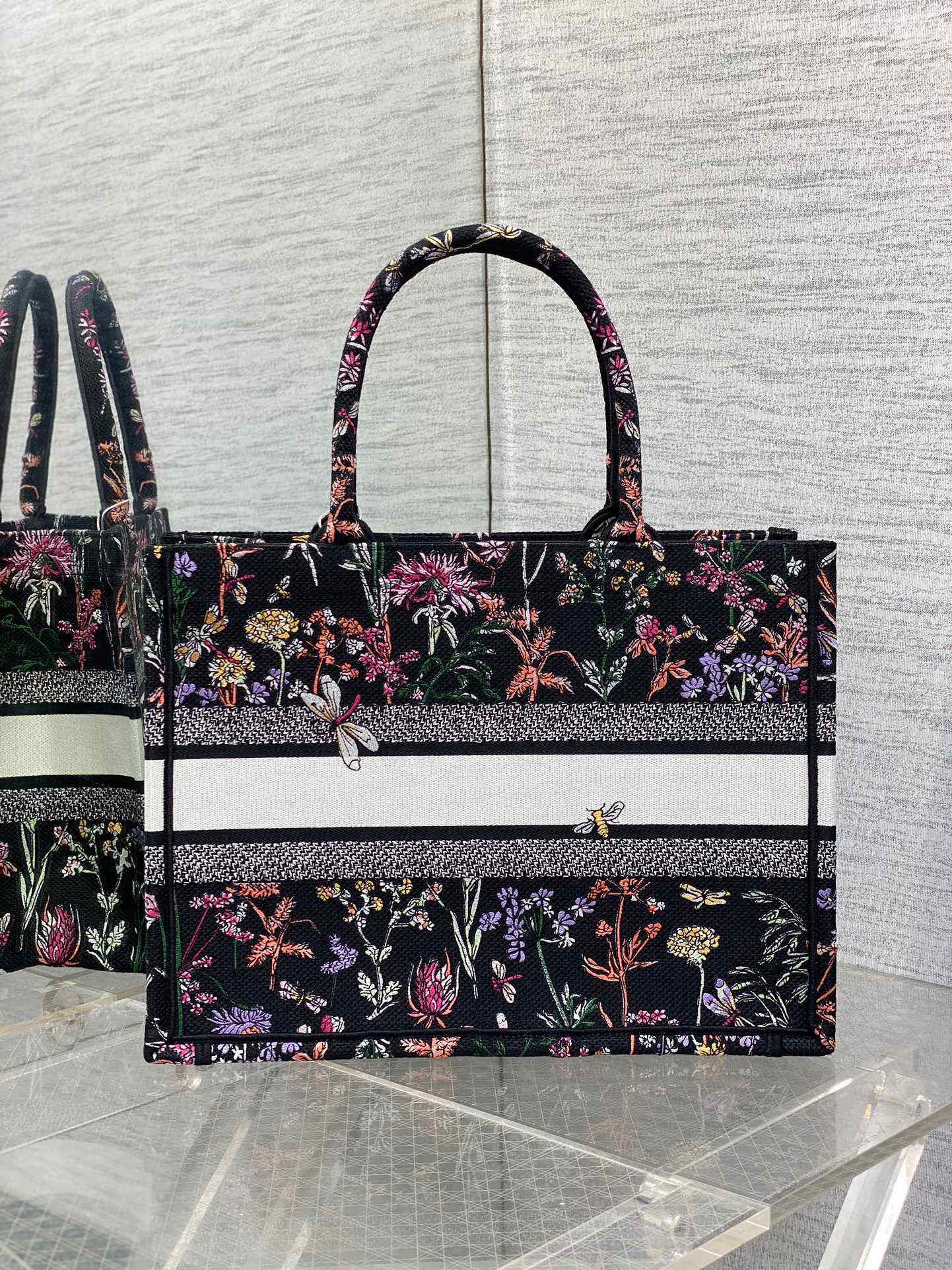 DO 1286 Book Tote Handbag Embroidery 36.5cm 41.5cm Qinglian