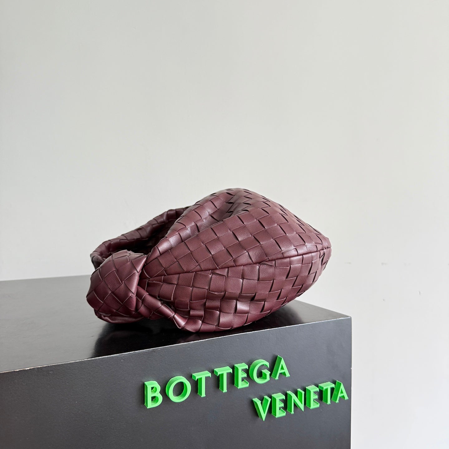 Bottega Veneta Jodie Medium Burgundy 690225