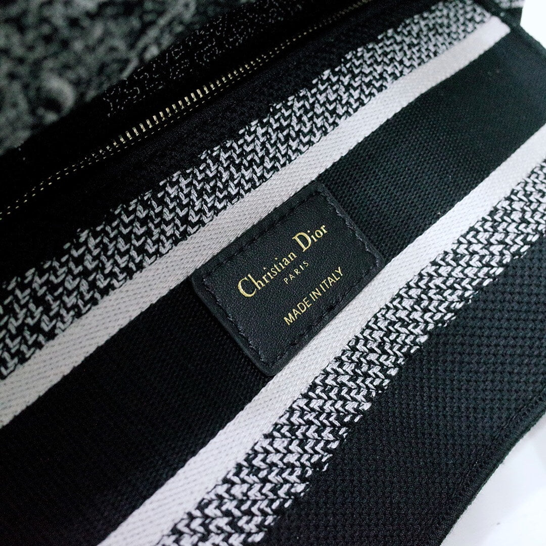 44532 lady d lite reverse handbag cross body bags shoulder bag black and white 24cm