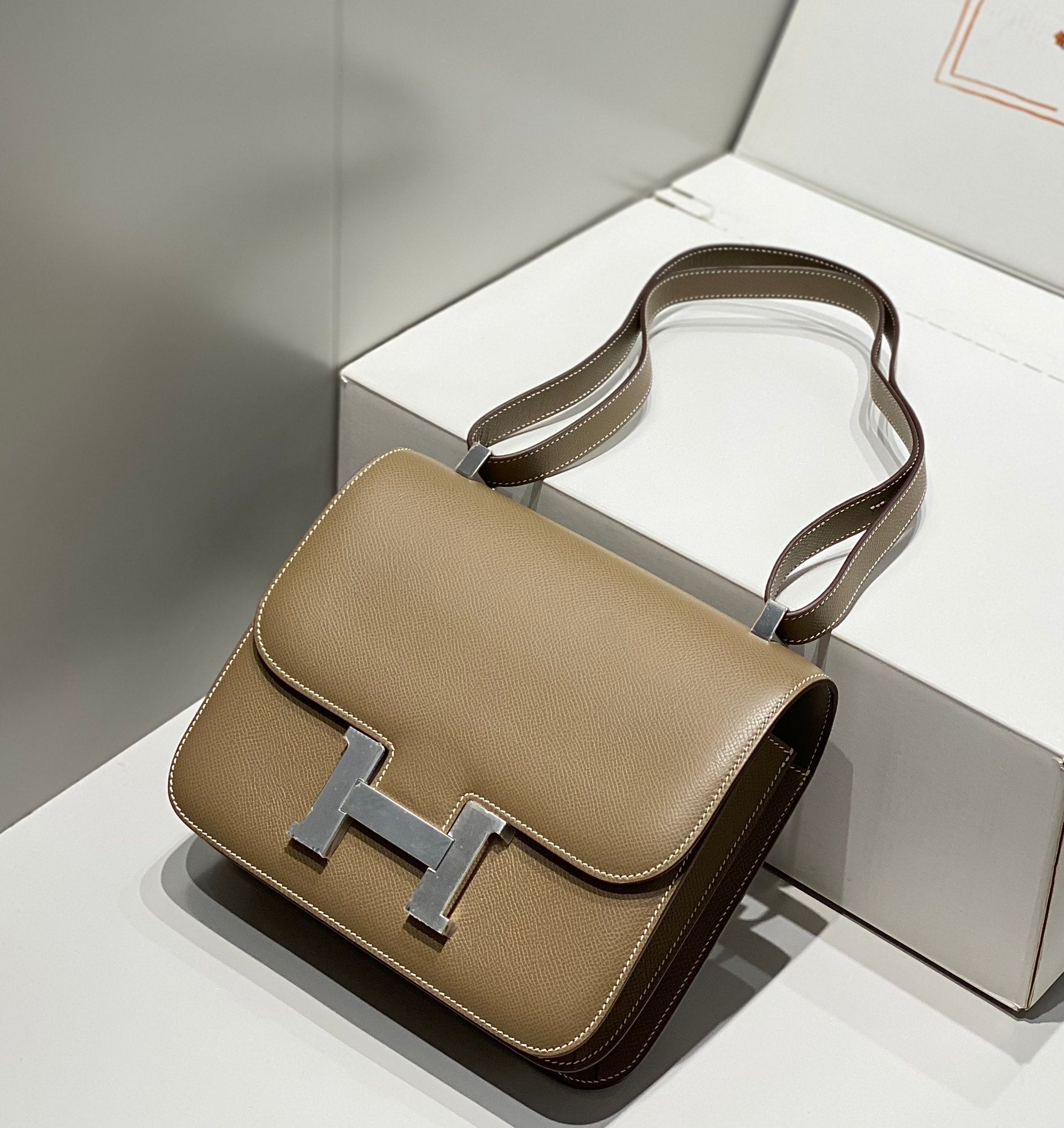 Hermès Constance 23 Elephant Grey 26050923