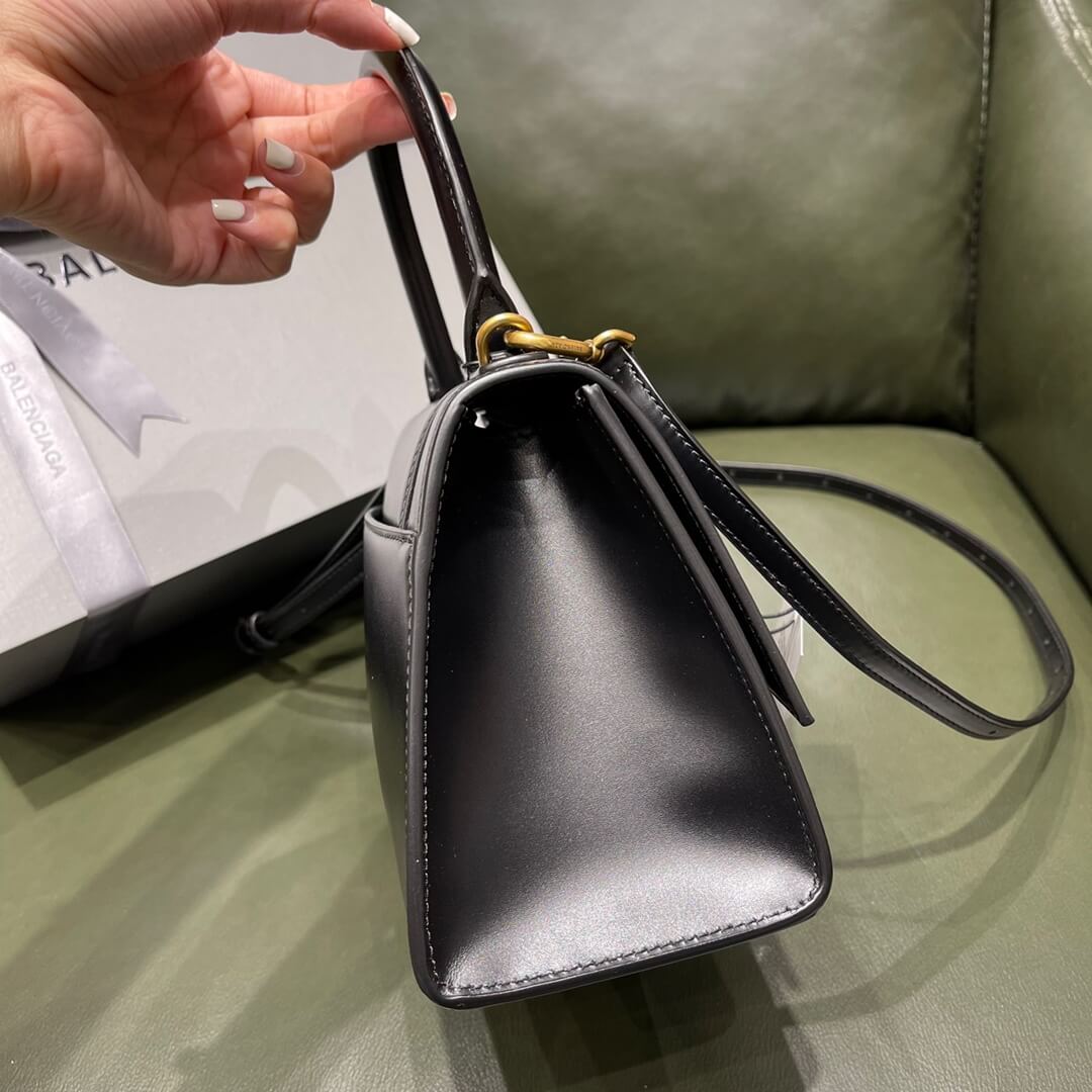 5935461 womens hourglass small handbag box in black shiny box calfskin