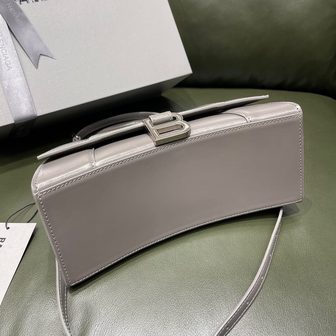5935461 womens hourglass small handbag box in grey shiny box calfskin