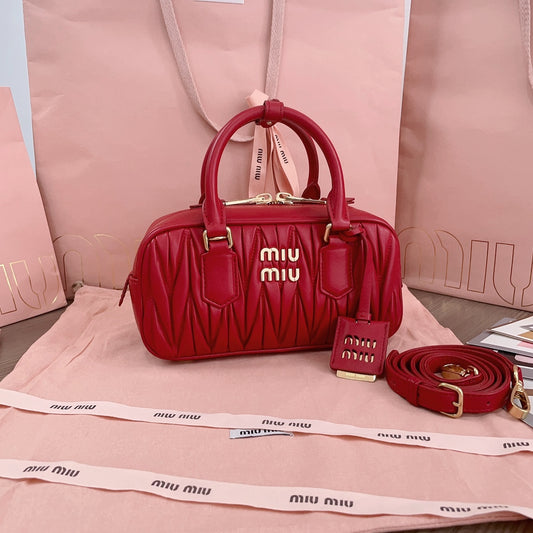 Miumiu handbag shoulder bag  Matelasse 5BB142 Red