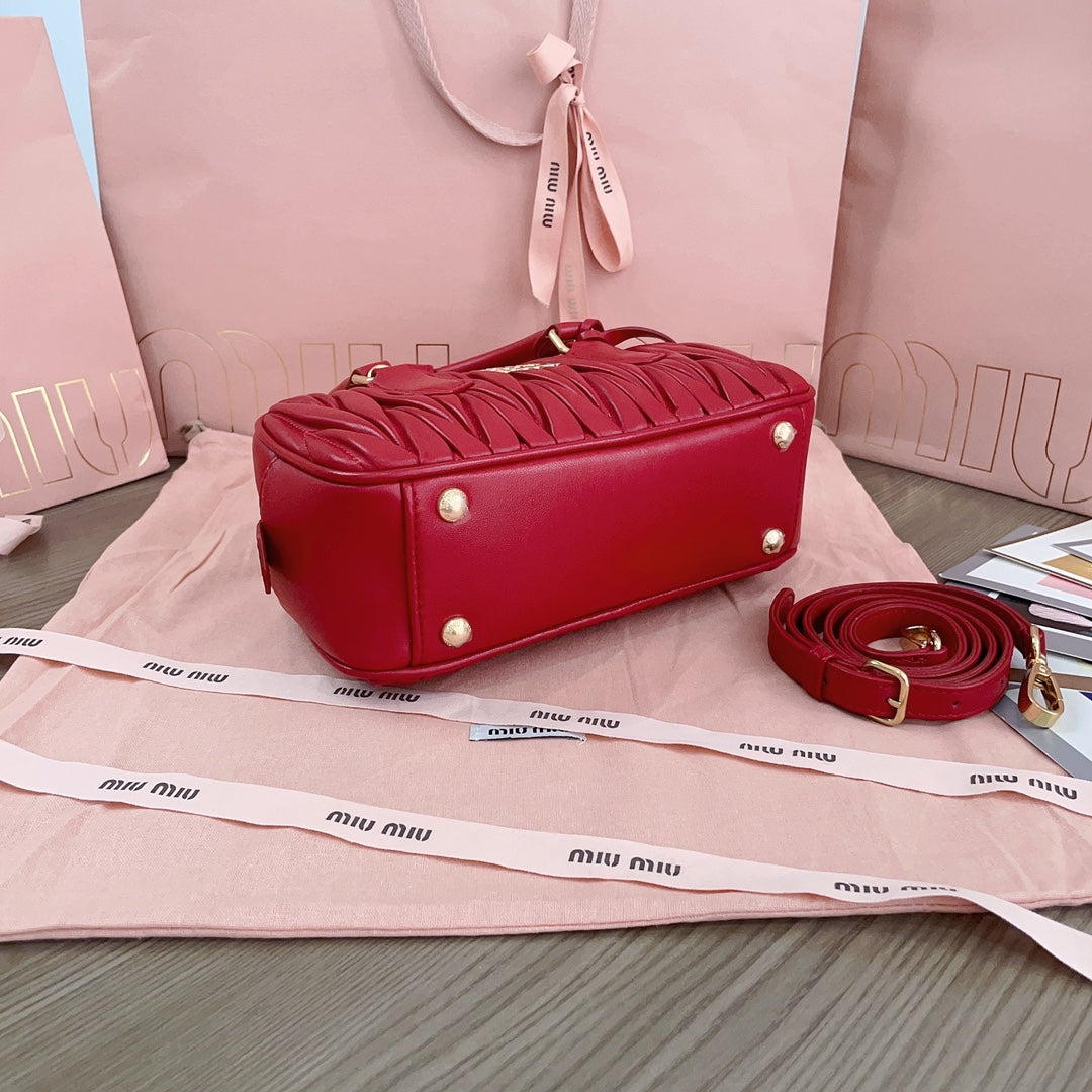 Miumiu handbag shoulder bag  Matelasse 5BB142 Red