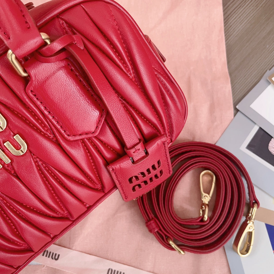 Miumiu handbag shoulder bag  Matelasse 5BB142 Red