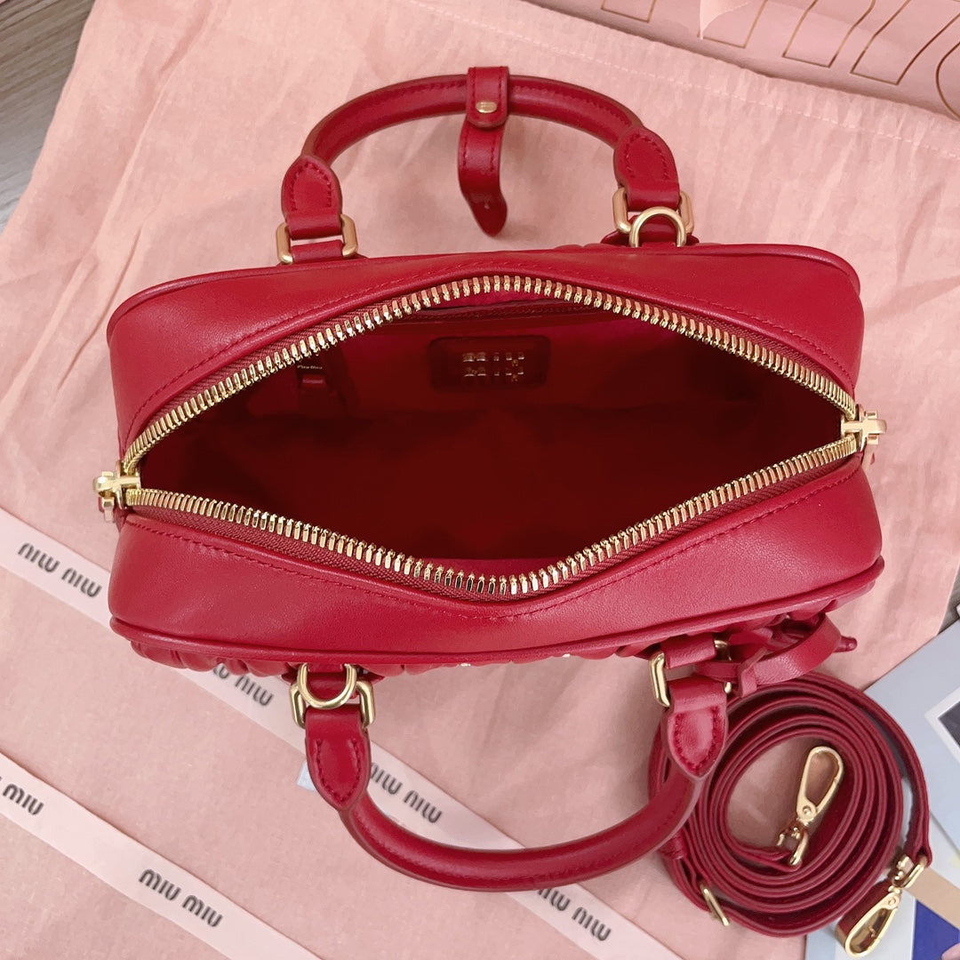 Miumiu handbag shoulder bag  Matelasse 5BB142 Red