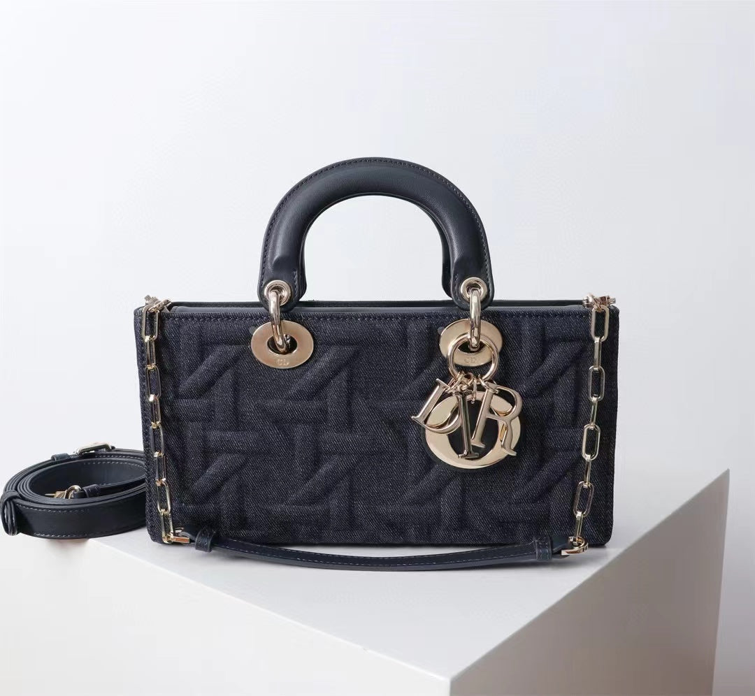 Medium Lady D-Joy Bag M0540