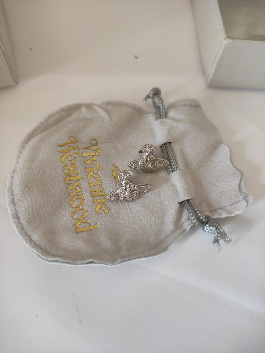 VIVIENNE WESTWOOD MINI BAS RELIEF  EARRINGS