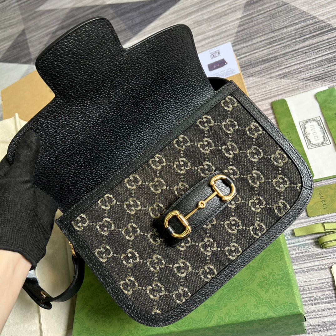 gucci messeenger bag black