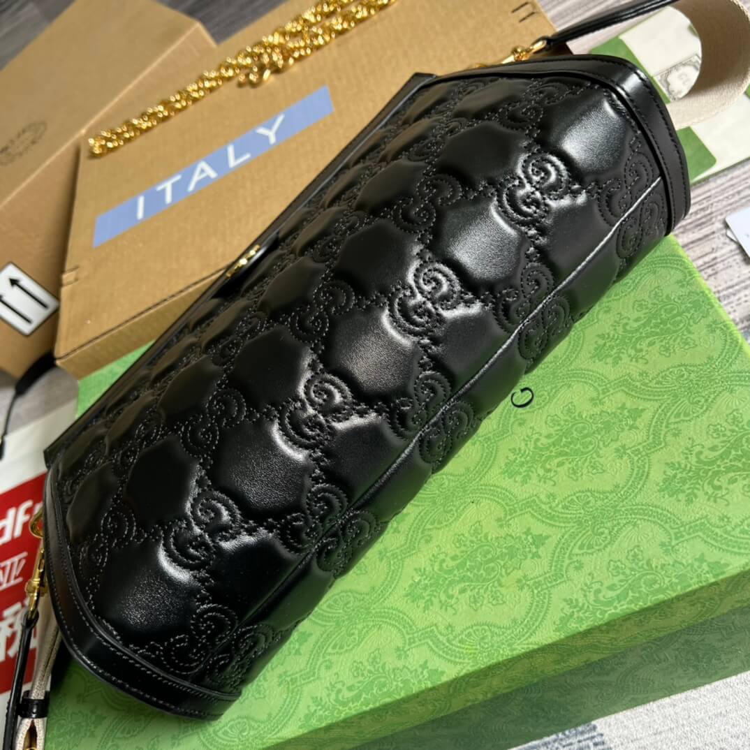 702196 gg matelasse um8hg 1046 32 5cm black shoulder bag cross body bags