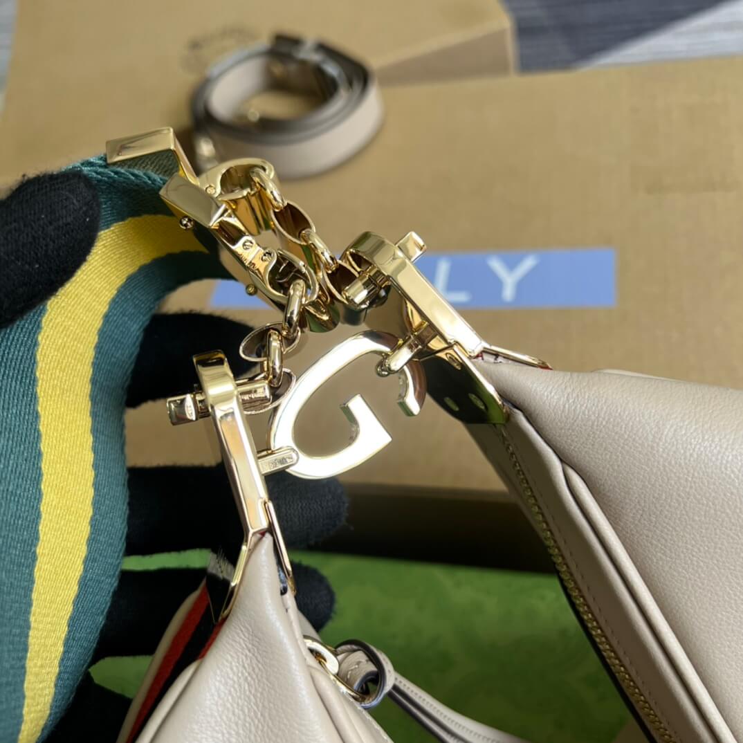 702823 attache gm milk white 35cm shoulder bag cross body bags