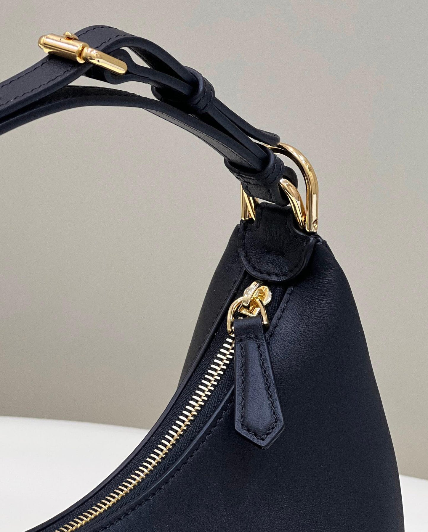 80056 fd ndigraphy small black leather bag