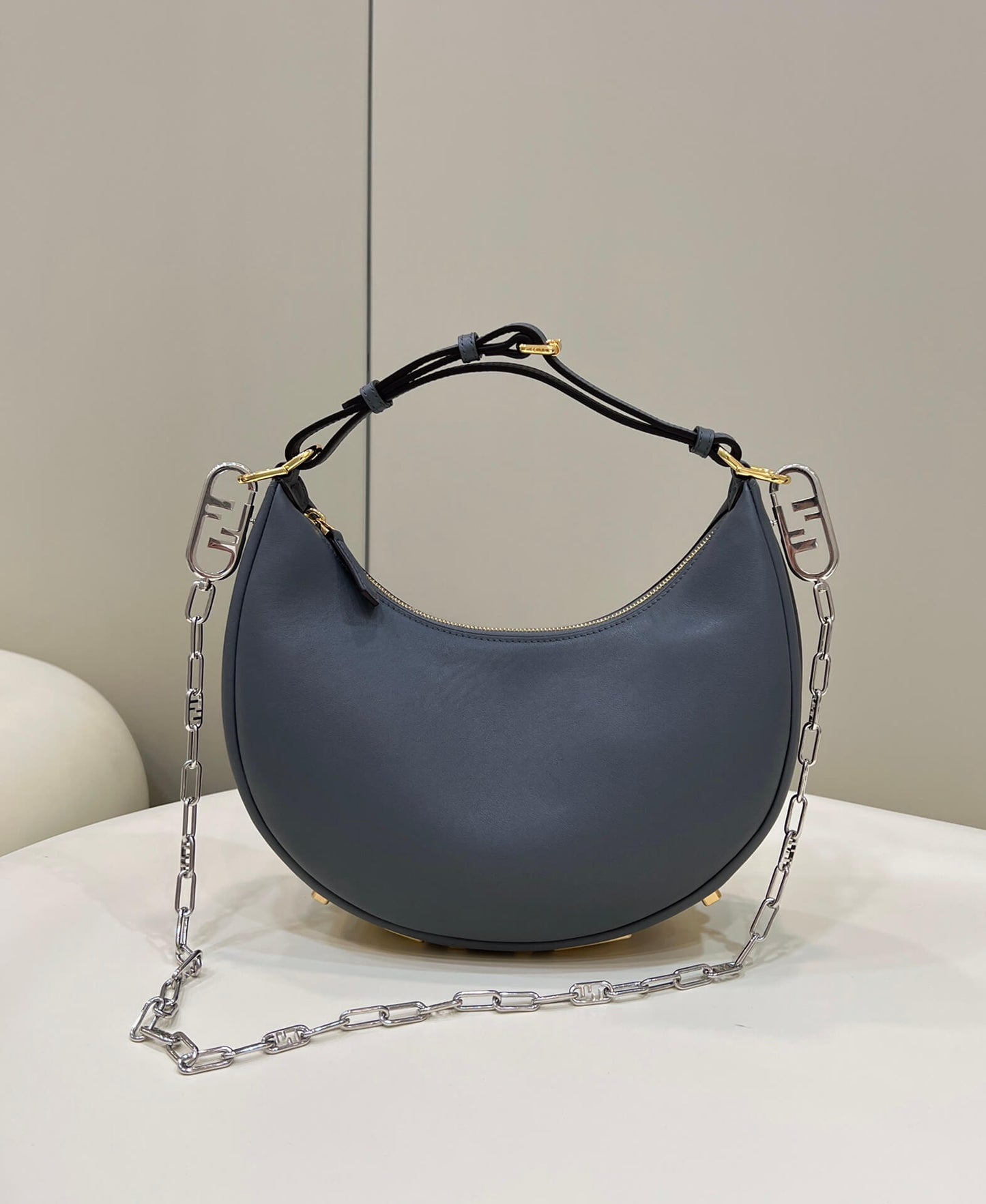 80056 fd ndigraphy small tinware grey leather bag