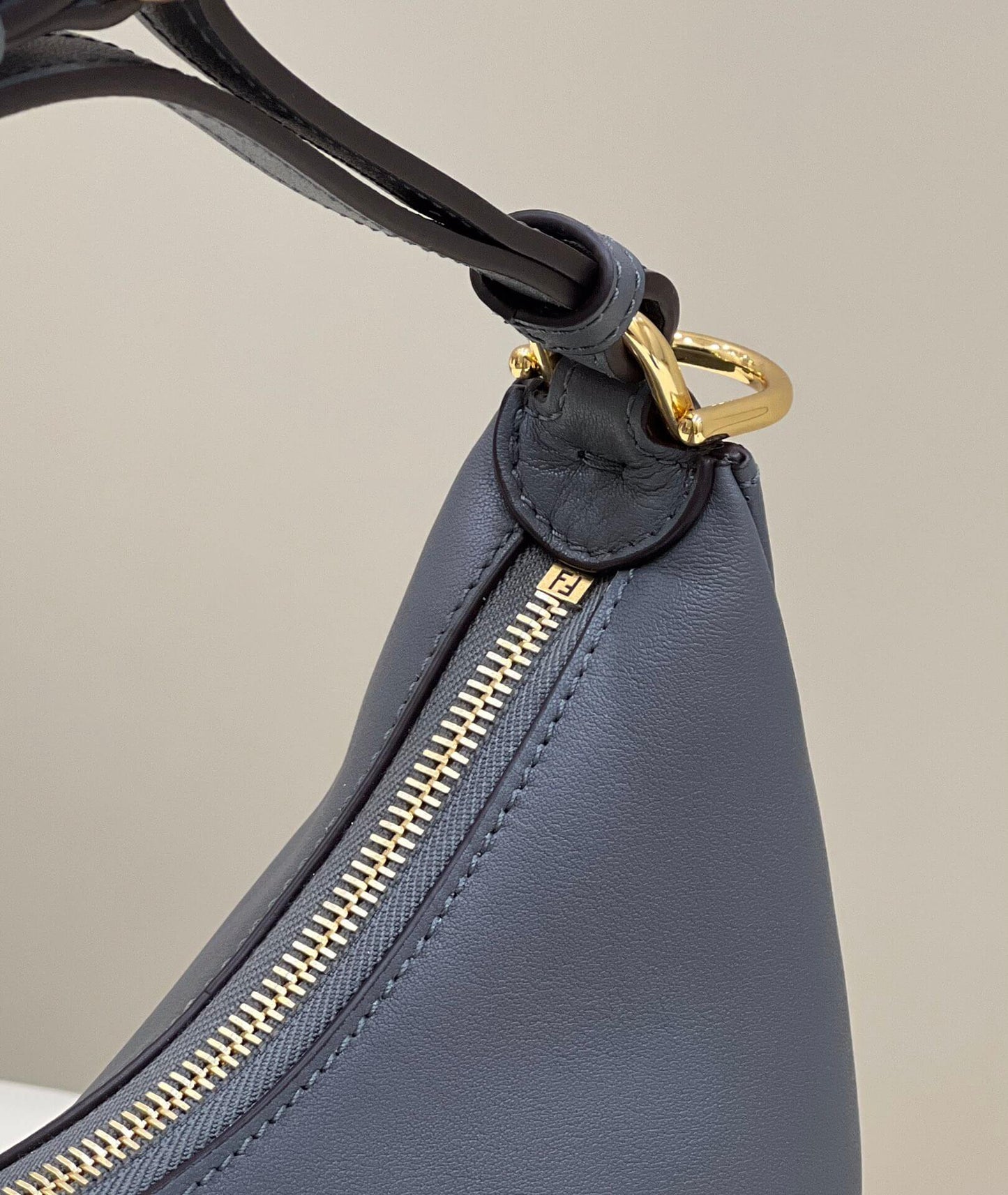 80056 fd ndigraphy small tinware grey leather bag