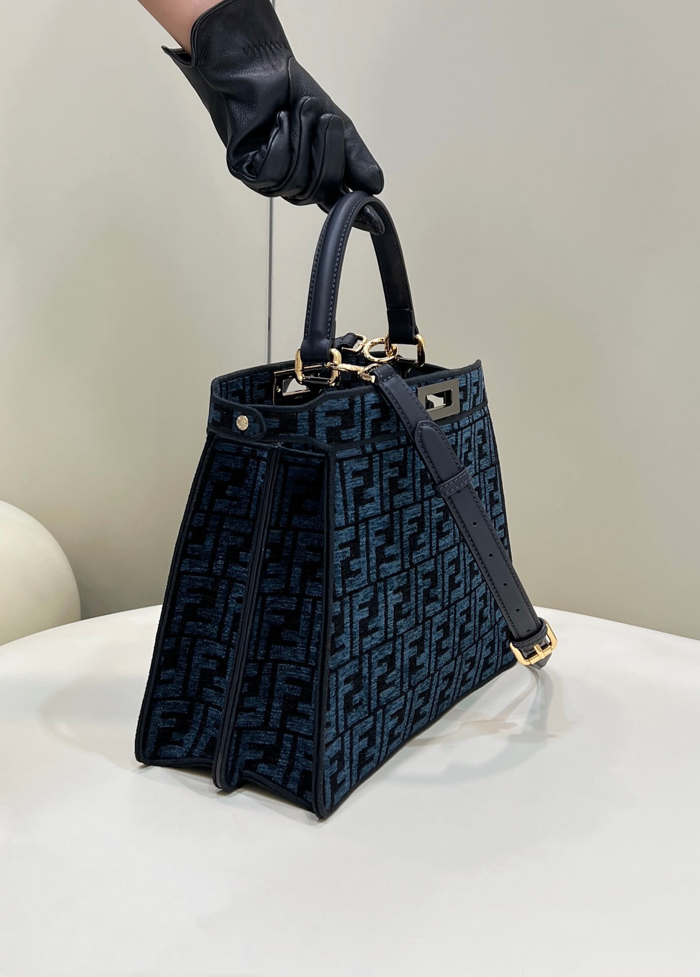 80106l peekaboo 33 5cm blue