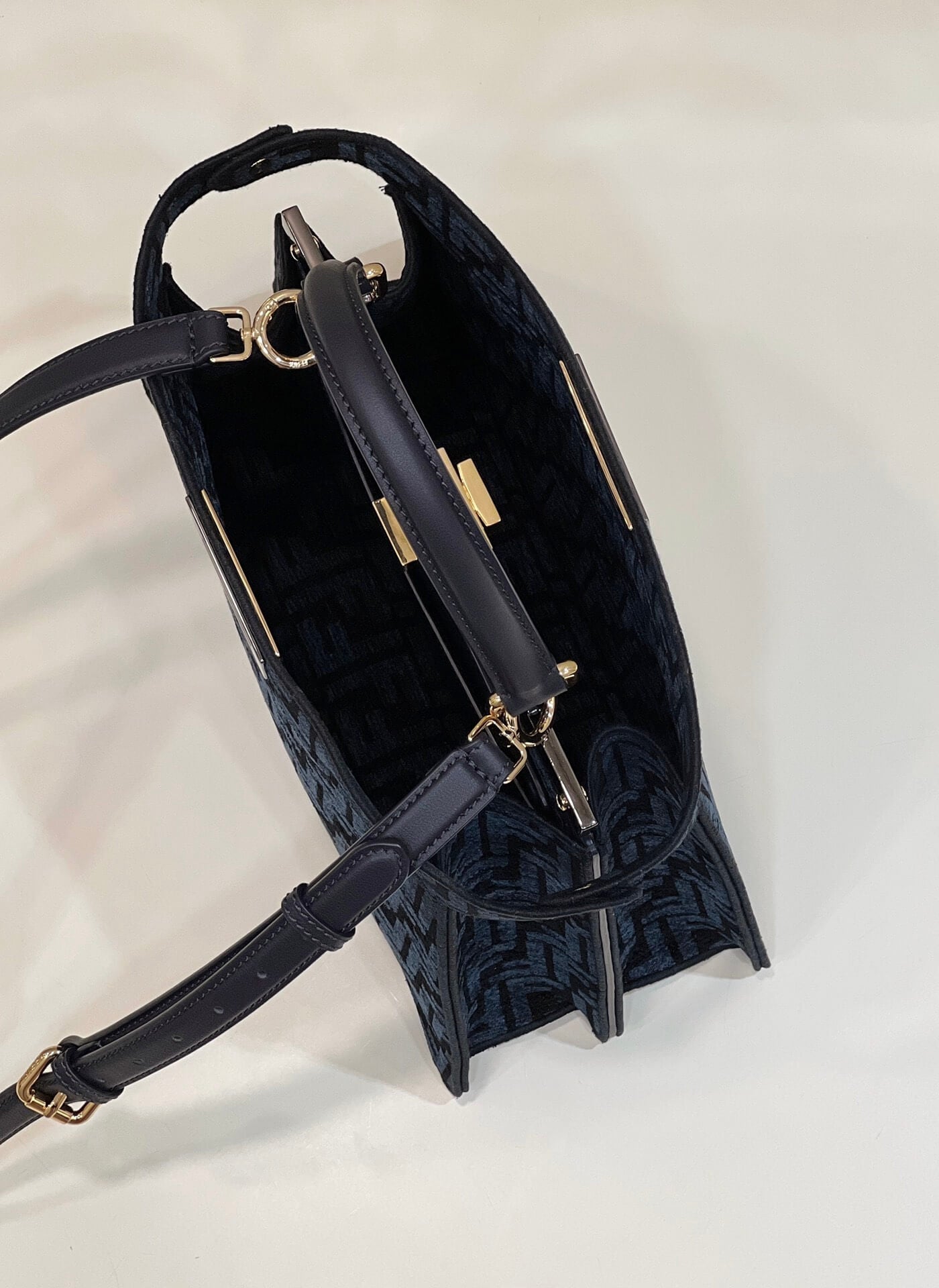 80106l peekaboo 33 5cm blue