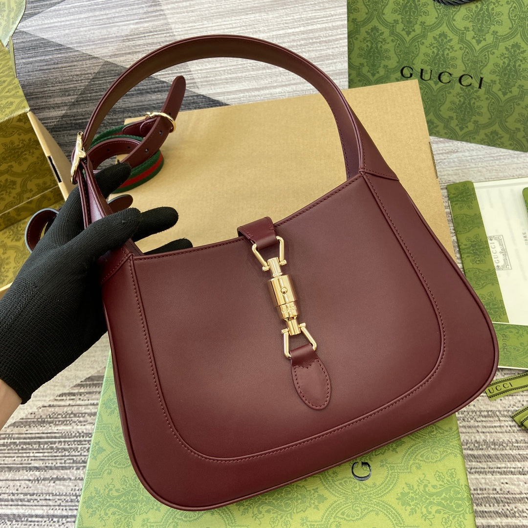 GC  Jackie handbag shoulder bag plain leather 810232 wine red