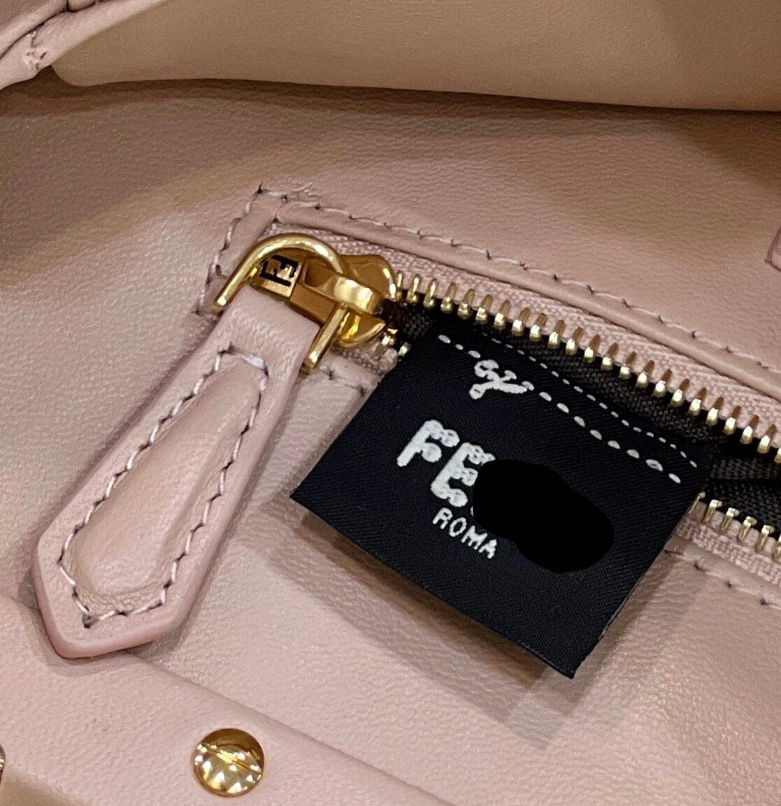 8315 ff peekaboo mini pink leather bag 23cm